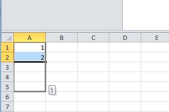 La herramienta rellenar de Excel permite que con un simple clic las celdas adyacentes se rellenen con los datos correlativos.